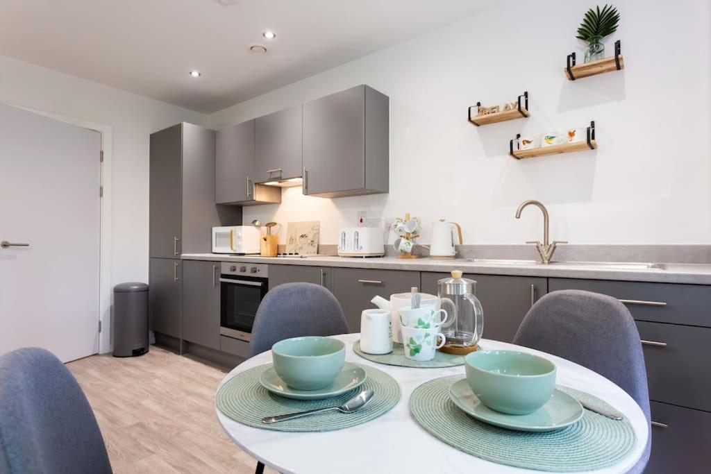 Polly'S Place Apartment Taunton & Free Off Road Parking & Wifi Eksteriør bilde