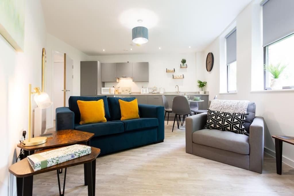 Polly'S Place Apartment Taunton & Free Off Road Parking & Wifi Eksteriør bilde