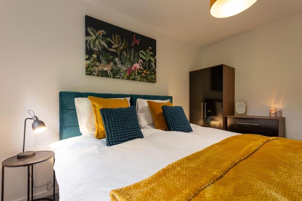 Polly'S Place Apartment Taunton & Free Off Road Parking & Wifi Eksteriør bilde