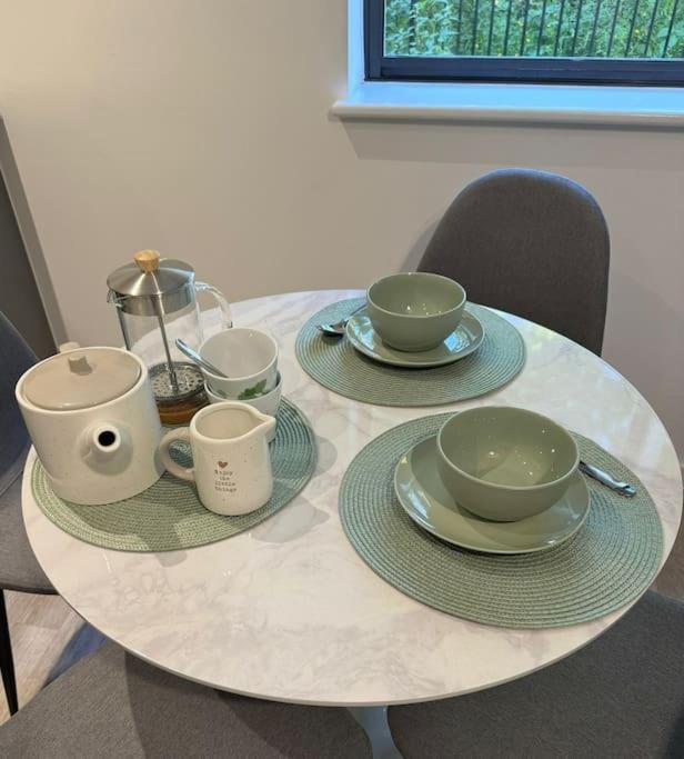 Polly'S Place Apartment Taunton & Free Off Road Parking & Wifi Eksteriør bilde